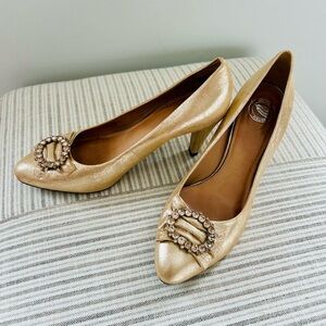 Nurture Julee Gold Metallic Leather Heels Rhinestone Bow Size 8.5